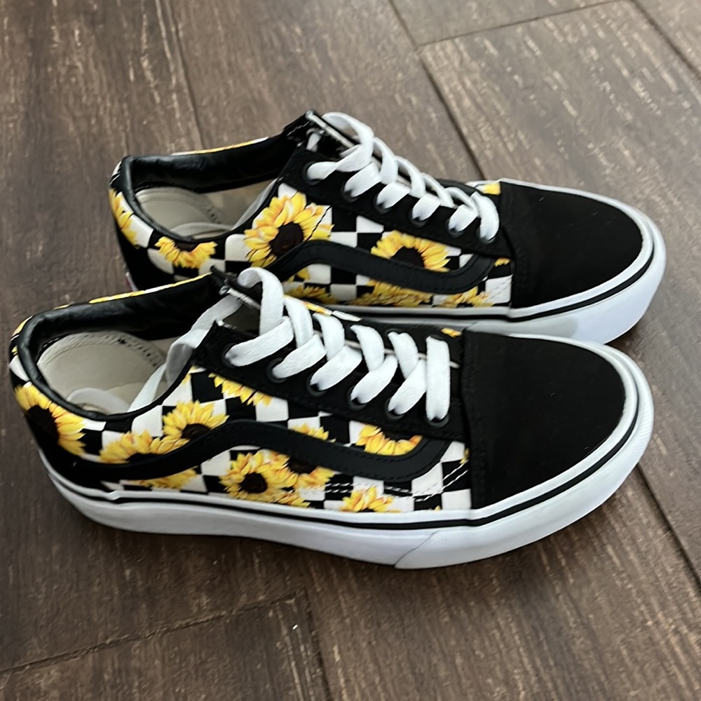 Vans Size 7, EXCELLENT CONDITION